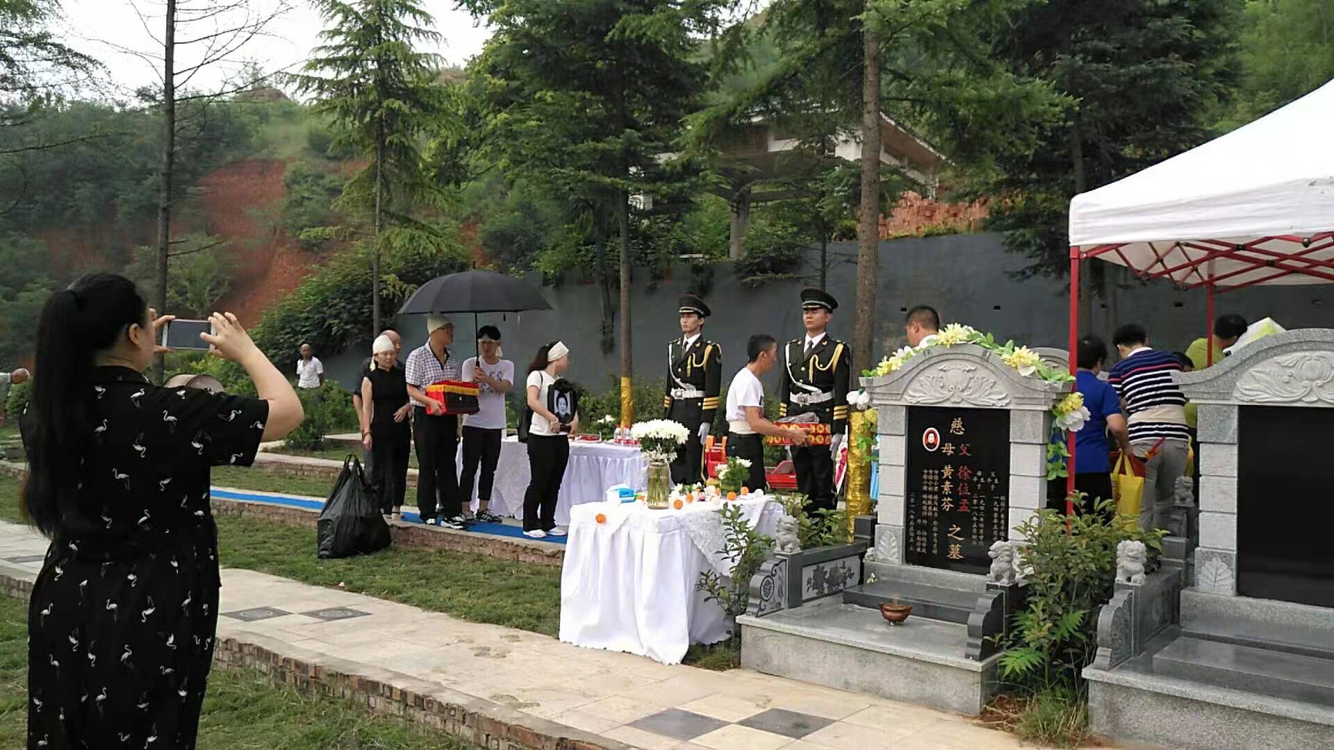高清:437位在韩志愿军烈士遗骸安葬仪式在沈阳举行【9】--军事--人民网